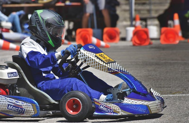Pourquoi mon kart dérape dans les virages et comment y remédier en 2026